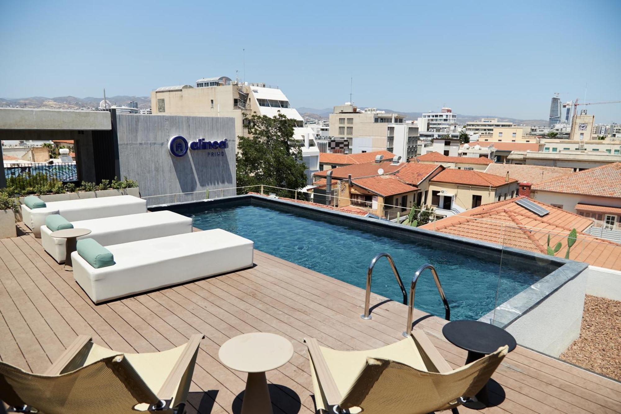 Alinea Primo Historic Center Aparthotel Limassol Bagian luar foto